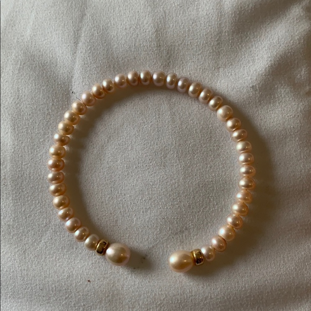 Pearl bracelet